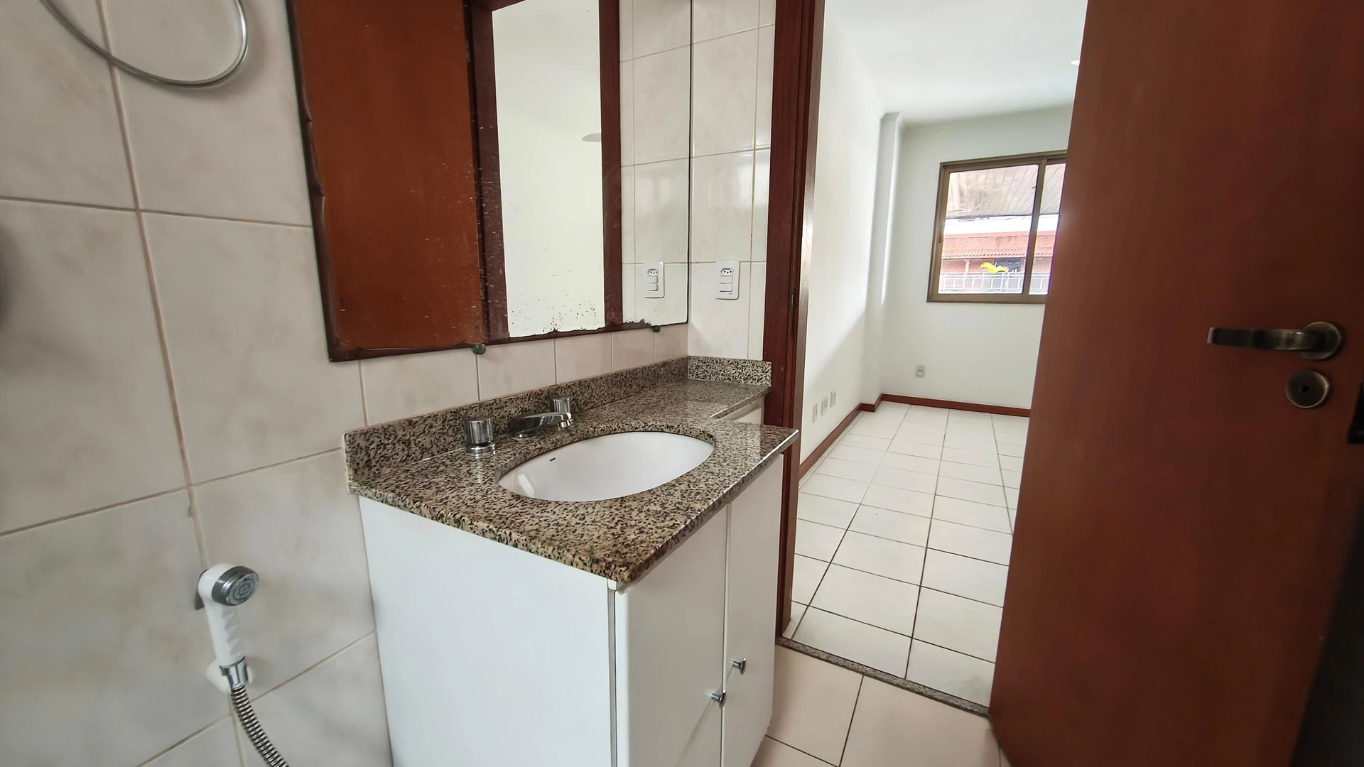 3-bedroom apartment in a building with a pool — photo 24