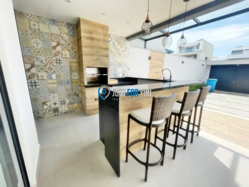 Furnished house with 4 en-suites and 330 m² plus 2 parking — photo 19