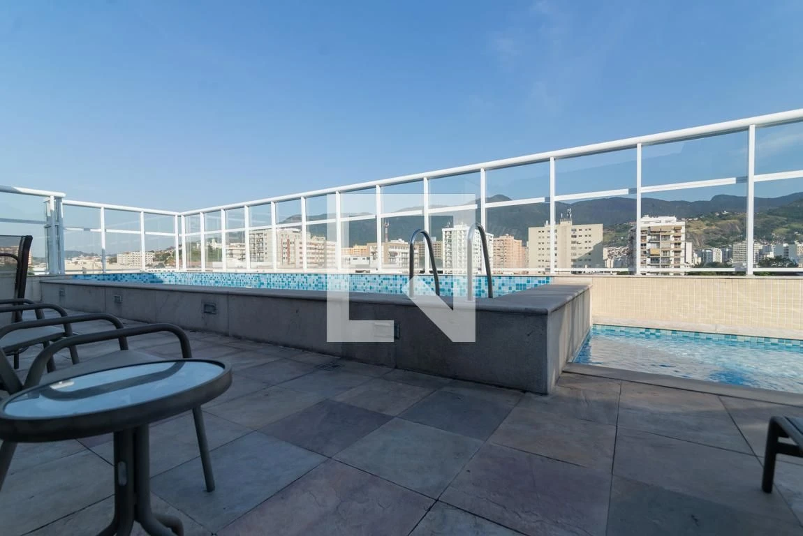 Apartamento com 2 quartos e varanda — photo 10