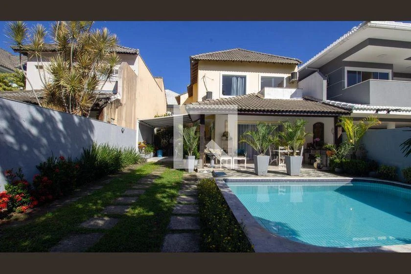 235 m² house with 4 bedrooms and a gas open-plan kitchen — photo 15