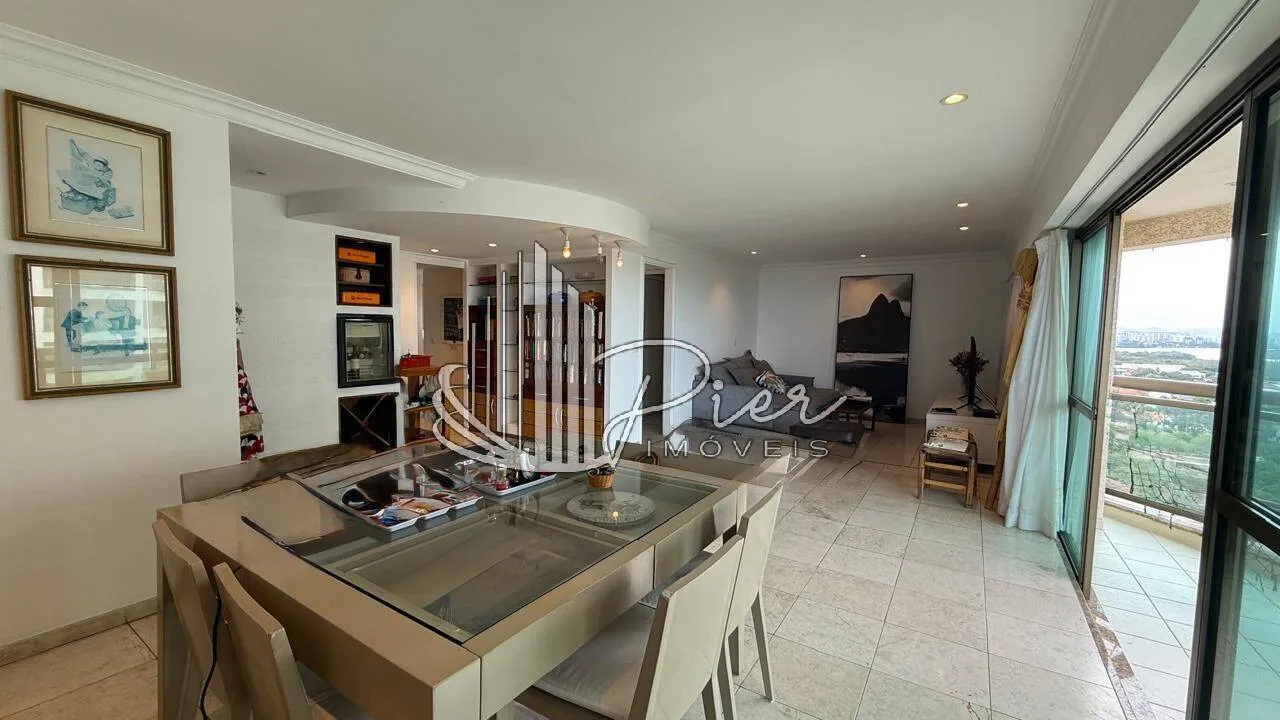 3-bedroom apartment in a building with a heated pool — photo 19
