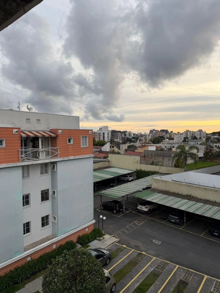 Departamento con piso de madera o laminado en Curitiba — photo 20