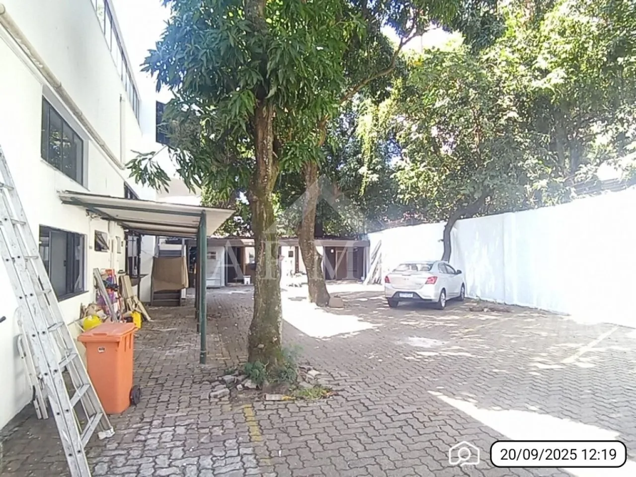 House with 1 bedroom and 5 bathrooms, 1313 m² — photo 17