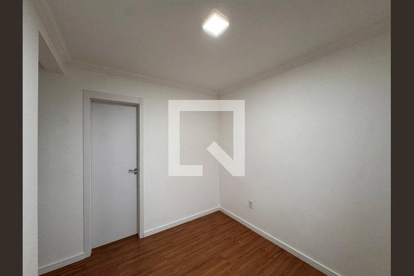 Wood or laminate floors in a 2-bedroom apartment, 55 m² — photo 6