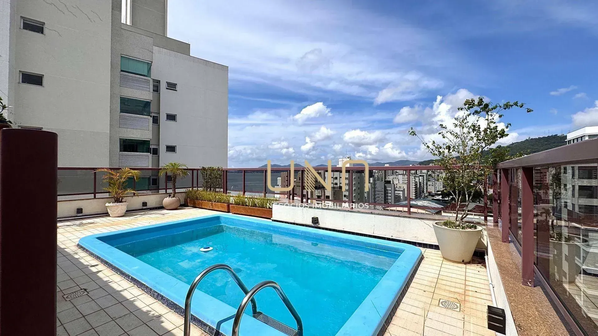 Cobertura mobiliada com 4 suítes e 5 banheiros, 415 m² — photo 31