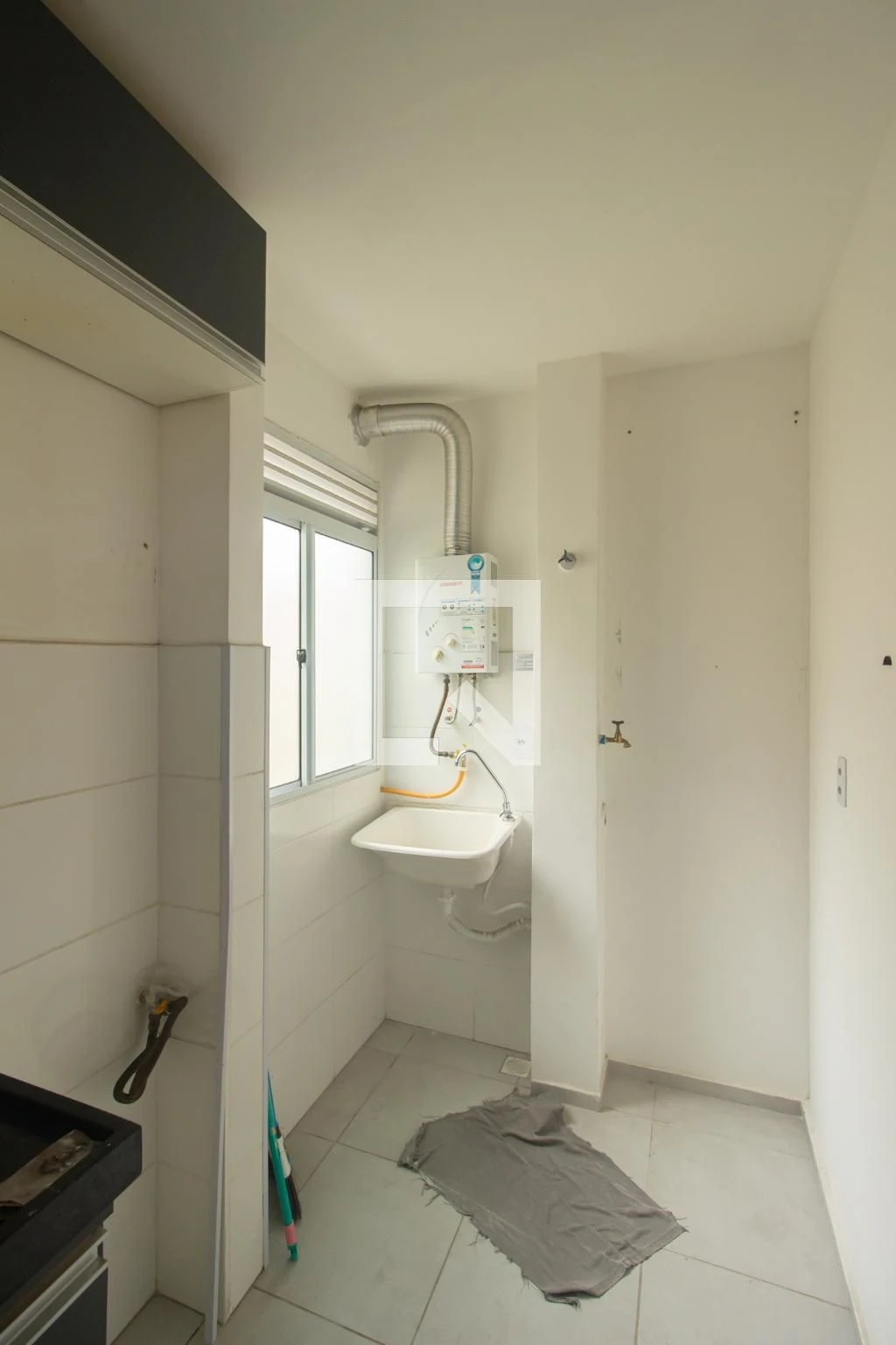Apartamento de 2 quartos em condomínio com piscina — photo 9