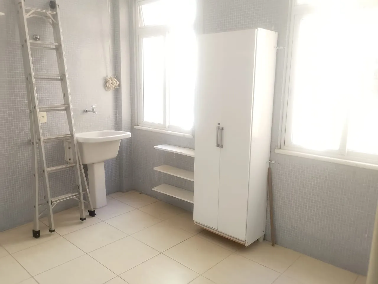 Apartamento com cozinha fechada e 3 quartos — photo 13