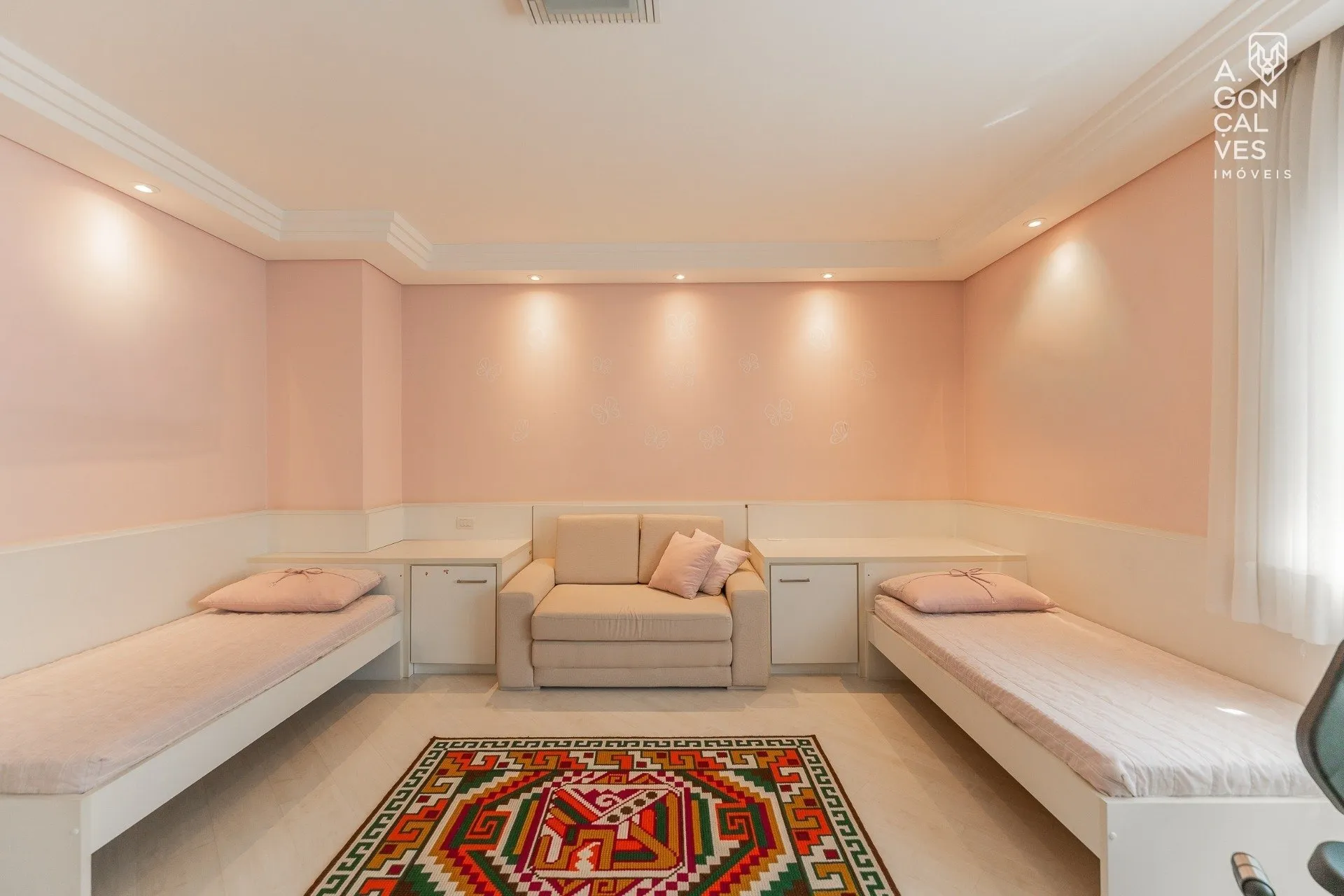 Furnished house with 3 bedrooms and 5 bathrooms — photo 26