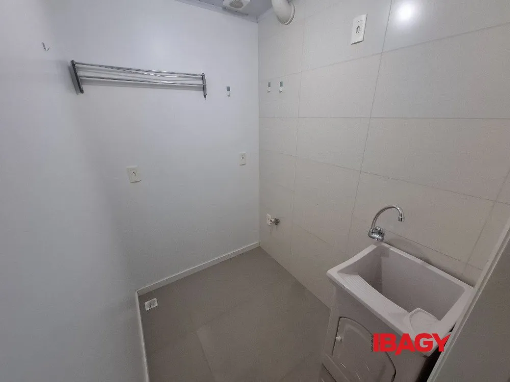 Apartamento sem mobília com 2 quartos e 107 m² — photo 9