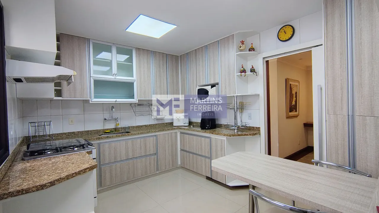 Furnished apartment with 5 bedrooms and a balcony — photo 5