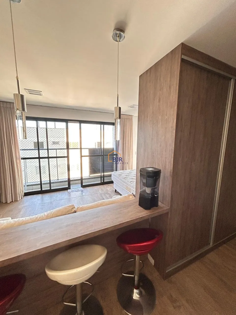 Apartamento amueblado de 1 dormitorio con balcón y jardín privado — photo 11