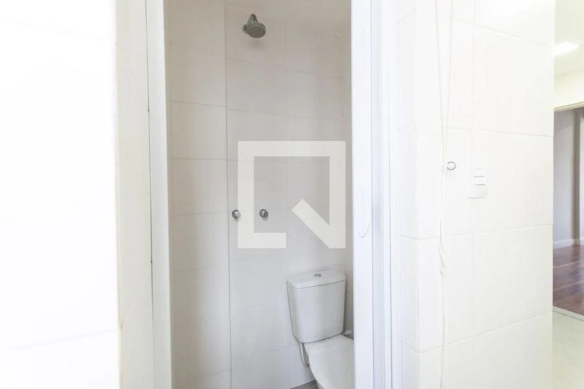 Wood or laminate floors in a 3-bedroom apartment, 64 m² — photo 17
