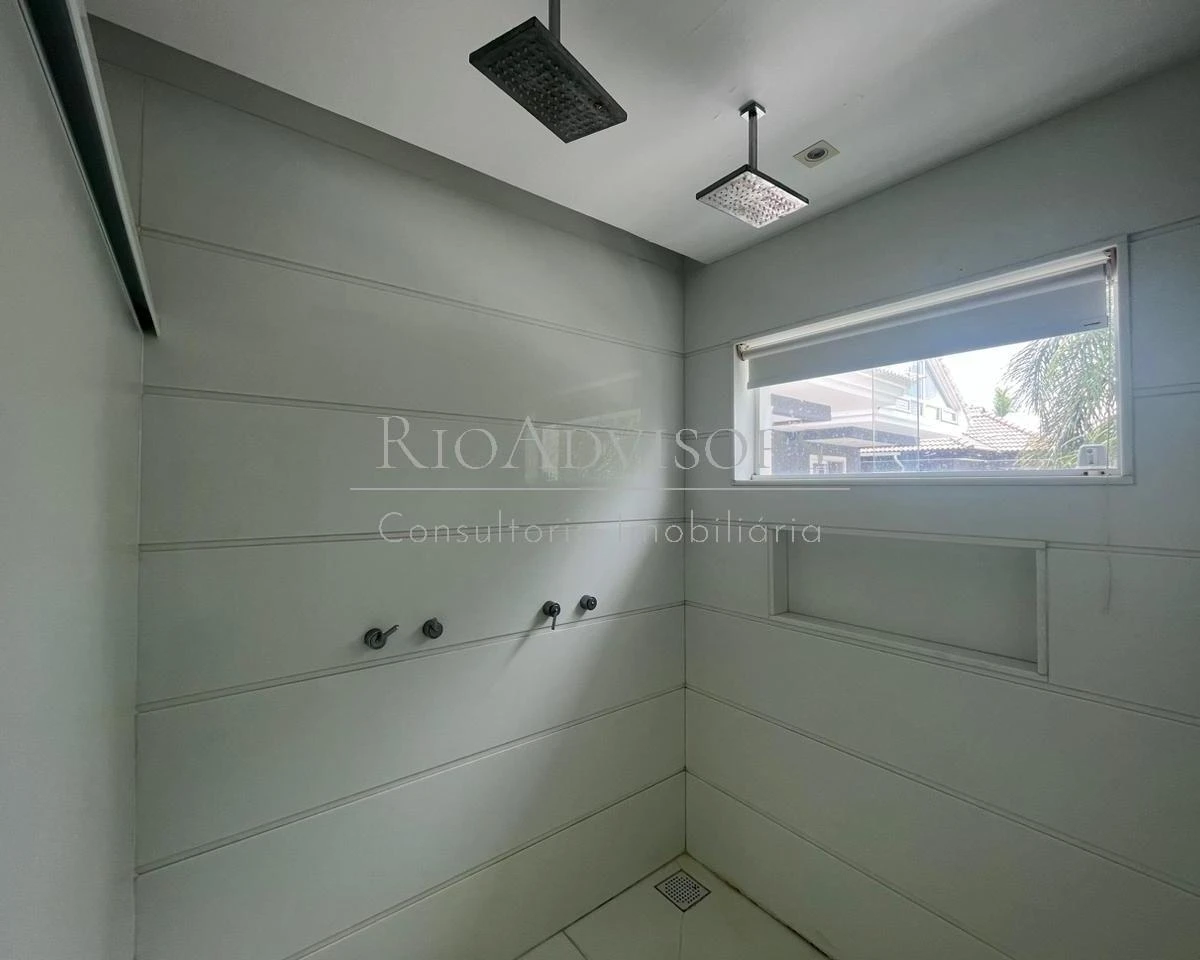 House 890 m² with 6 en-suite bedrooms and gas kitchen — photo 4