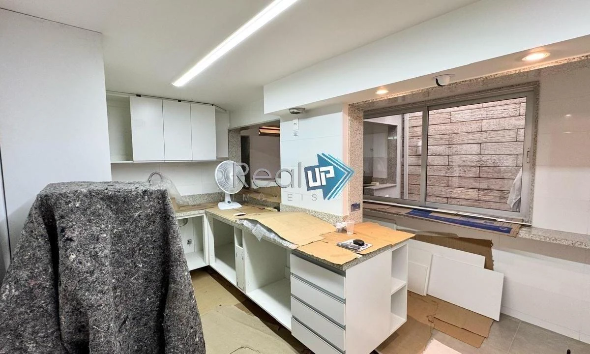 Квартира 212 м²: 3 спальни и 3 ванные комнаты — photo 4