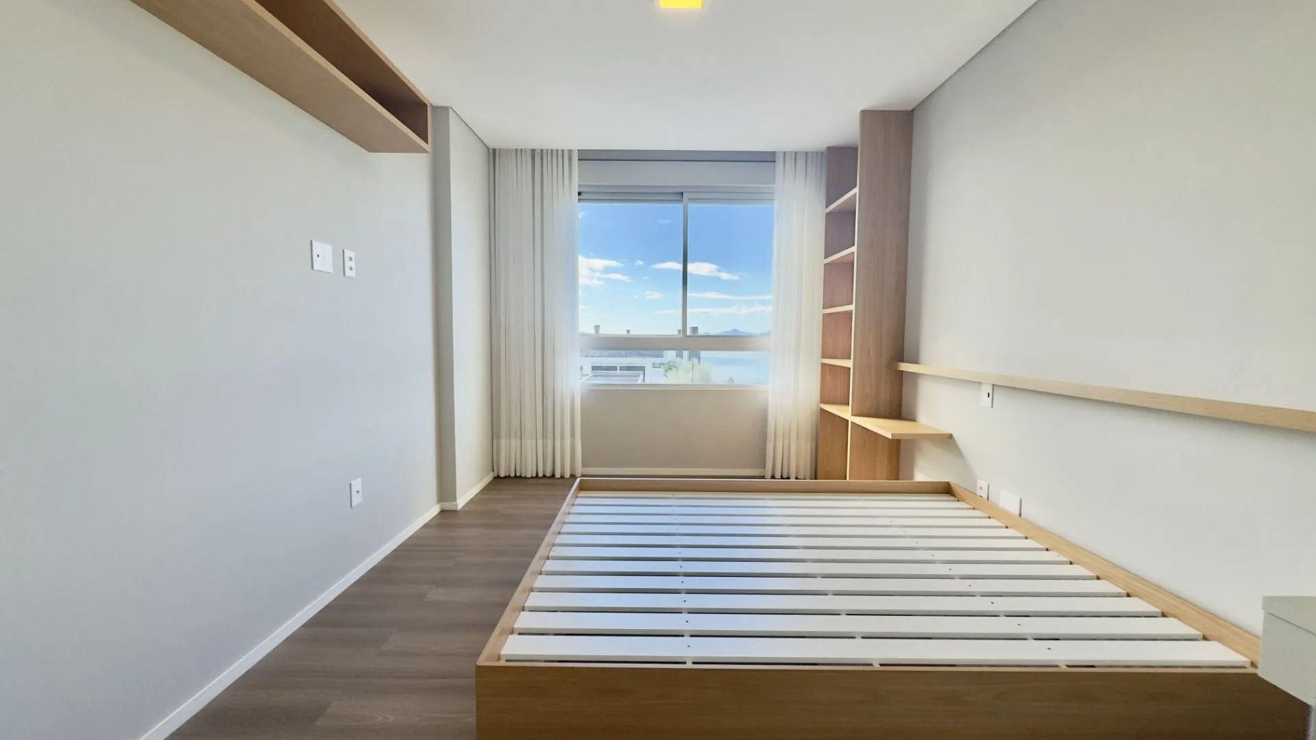 Water view in a 2-bedroom apartment, 110 m² — photo 4