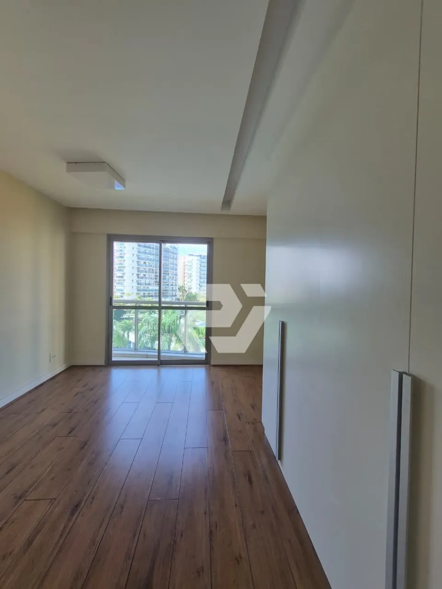 Apartment with 4 en-suite bedrooms and private garden — photo 3