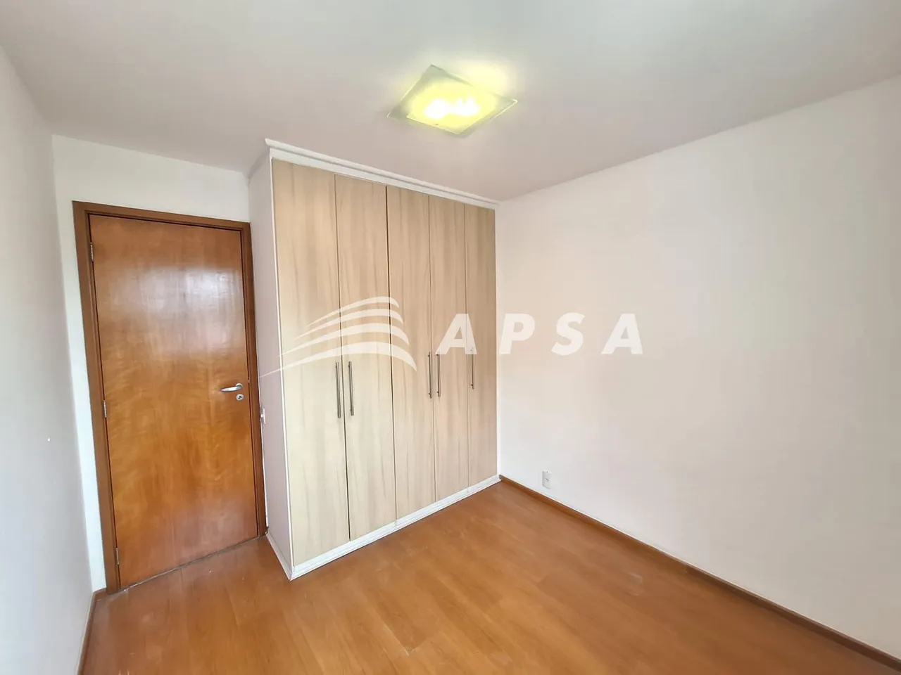 Unfurnished apartment with 2 bedrooms and home office — photo 5
