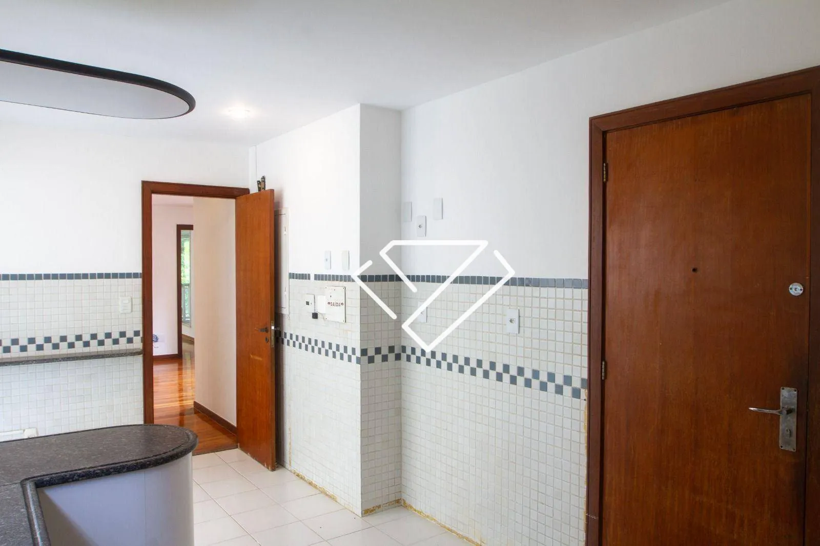 Apartamento com 3 dormitórios e varanda fechada 325 m² — photo 23