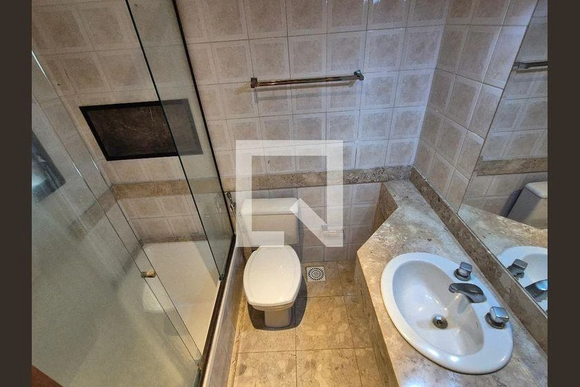 Rental apartment with 3 bedrooms and 208 m² — photo 40