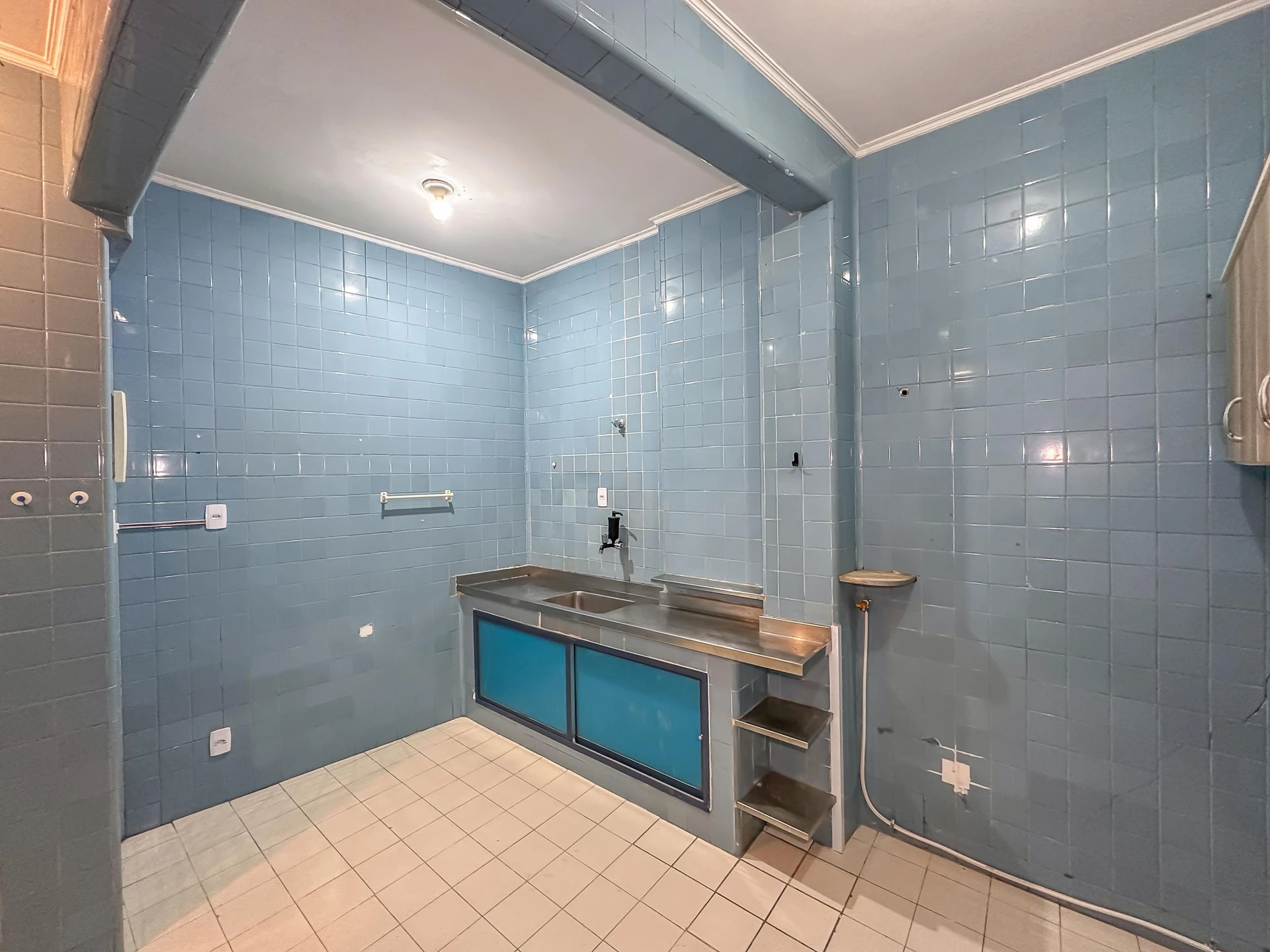Mountain view in a 2-bedroom apartment, 76 m² — photo 32