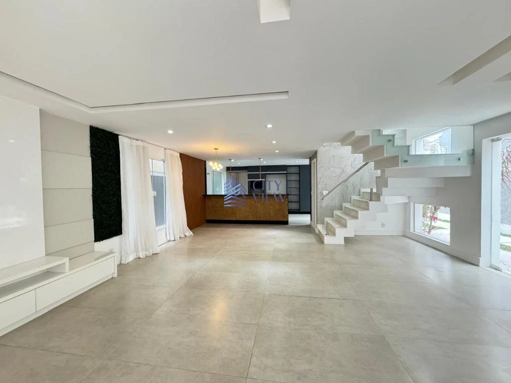 House with 5 bedrooms and 360 m² plus 4 parking spots — photo 9