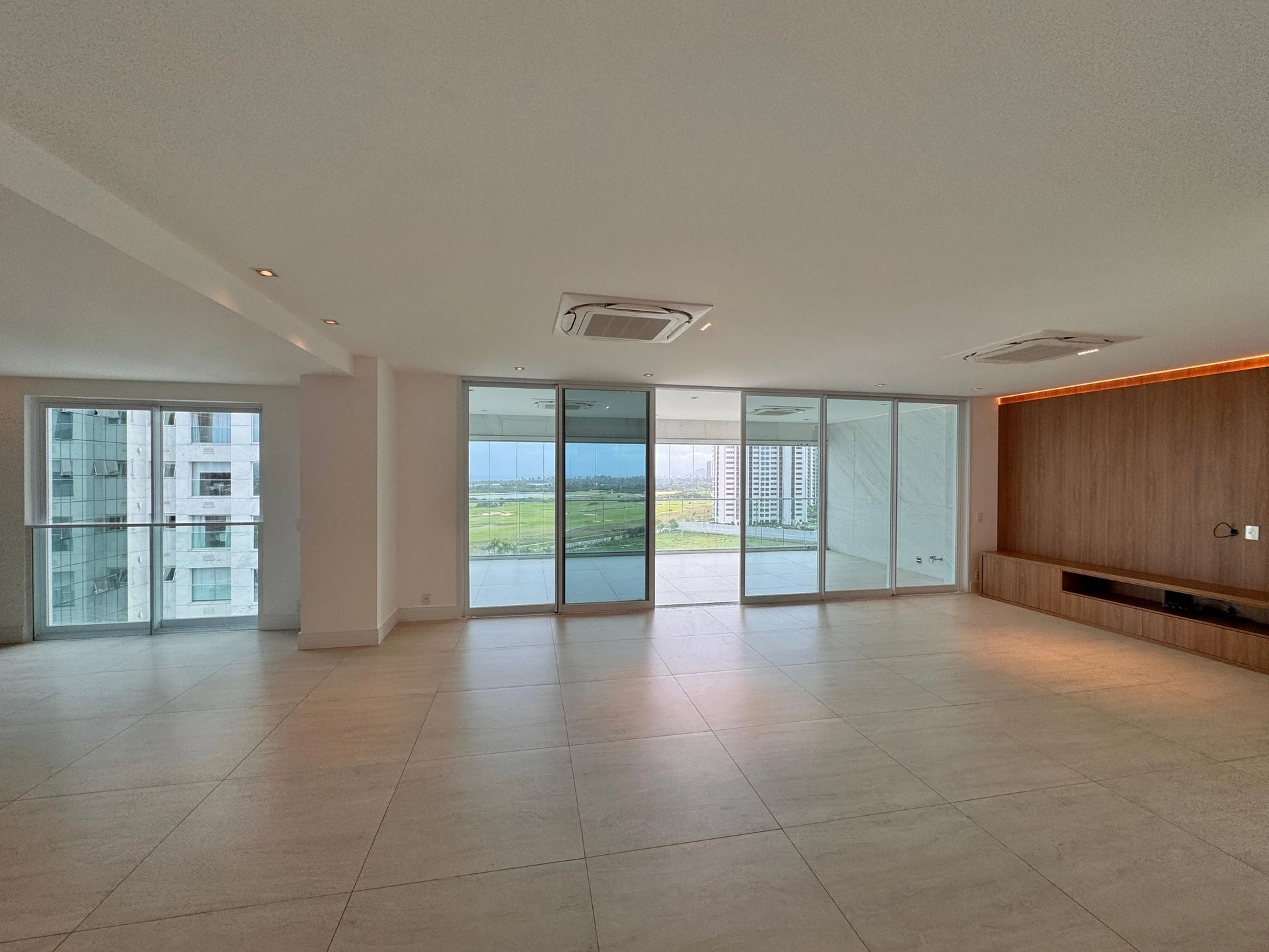 Apartamento mobiliado com 3 suítes e 4 vagas — photo 23