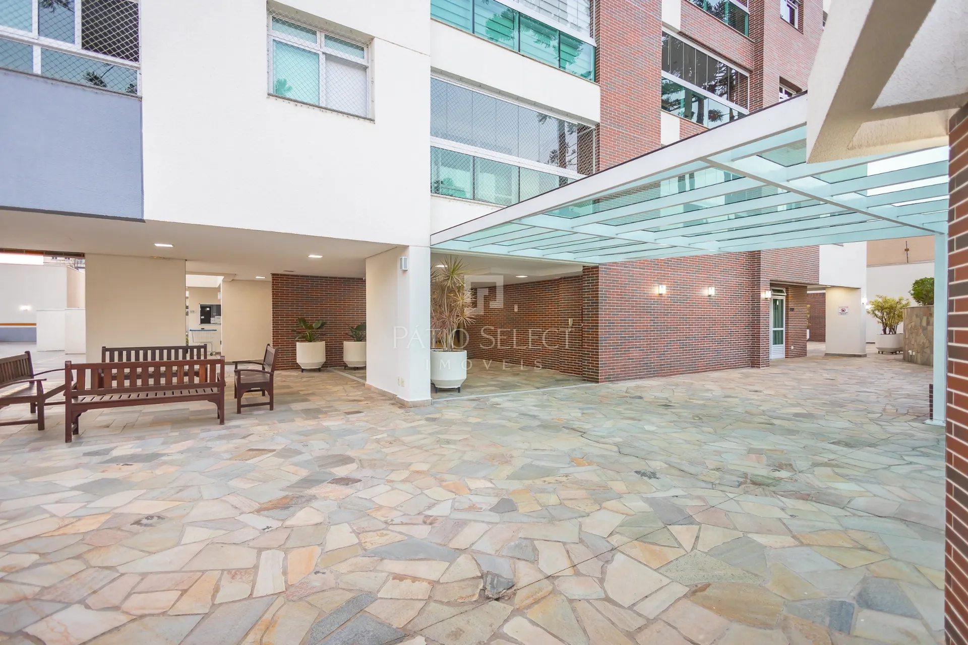 Apartment on the 8th floor with a glass-enclosed balcony — photo 50