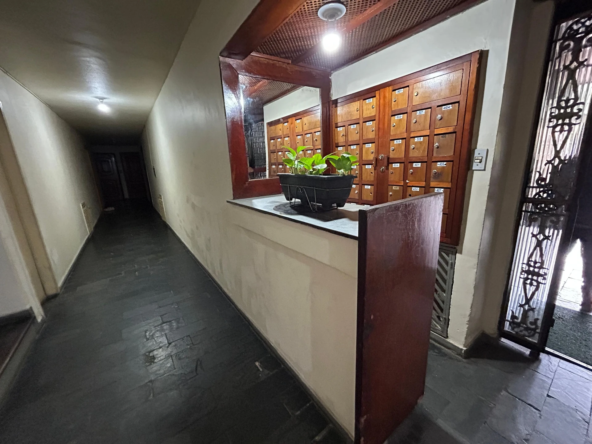2-bedroom apartment with mountain views — photo 35
