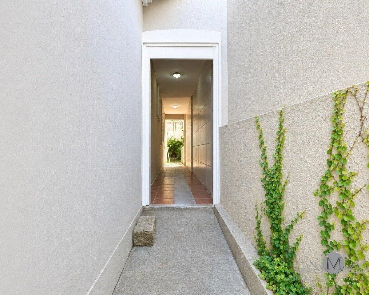 Casa de 273 m² con balcón gourmet y espacio de home office — photo 31