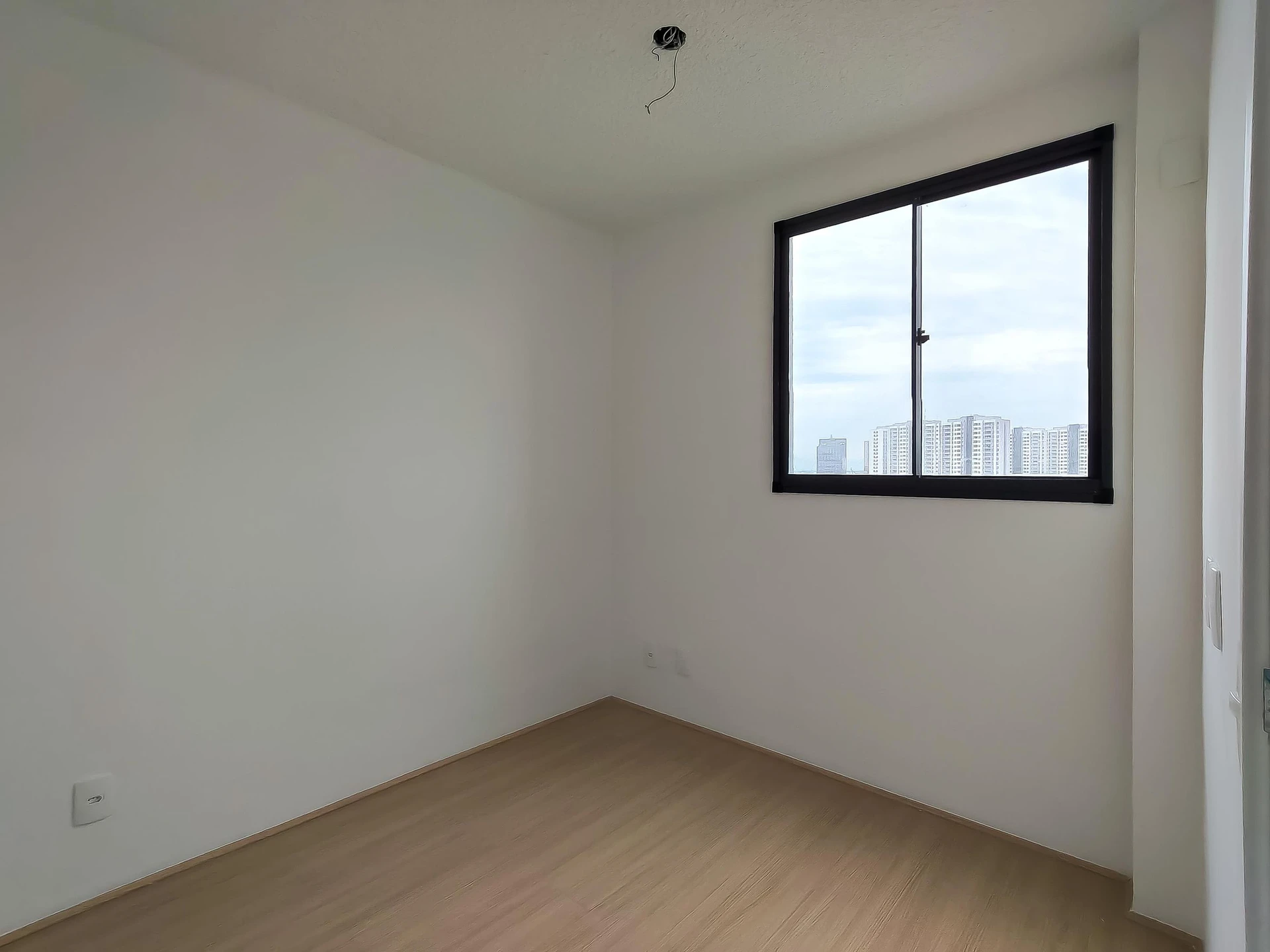 Apartment, 38 m², with a glass-enclosed balcony — photo 26