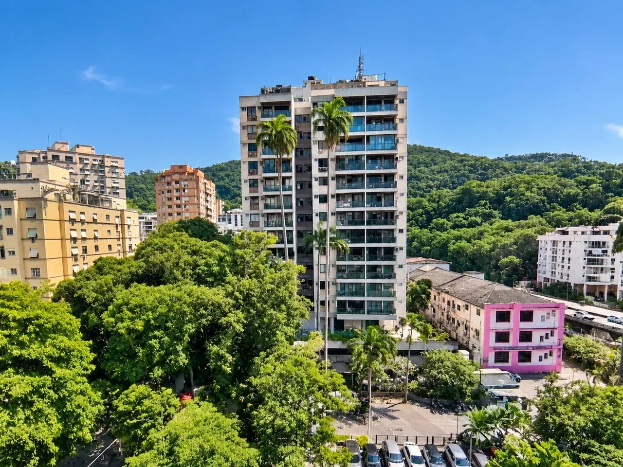 Apartment on the 5th floor with a park view — photo 14