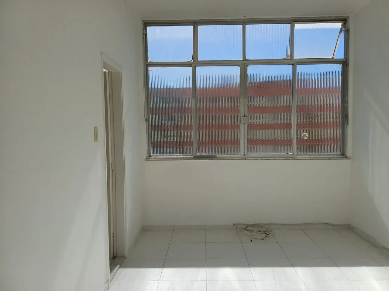 Studio conjugado com 1 quarto e box de vidro no banheiro — photo 8