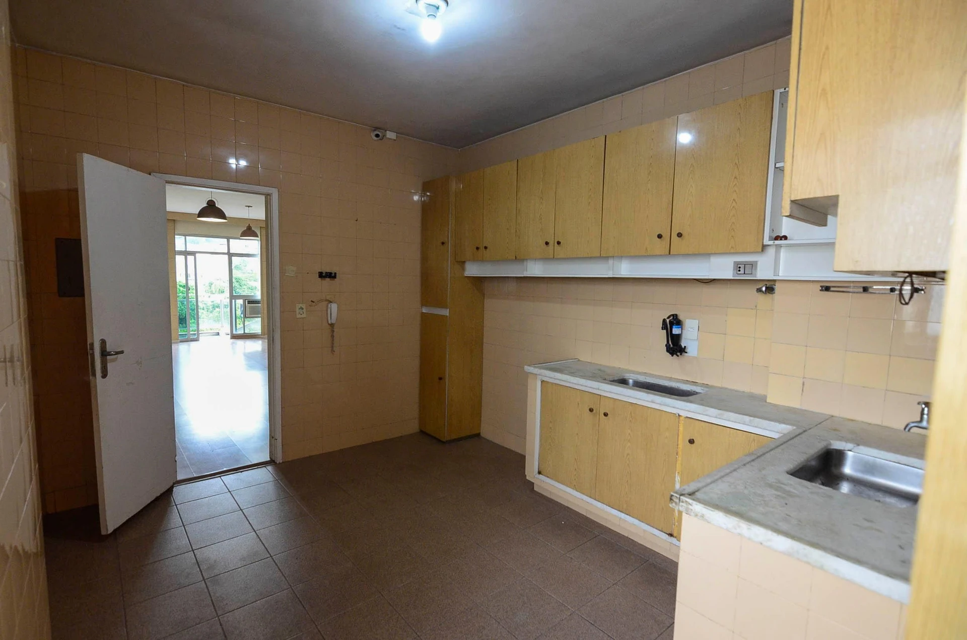 Apartamento para alugar com 4 quartos, 1 suíte e varanda — photo 50