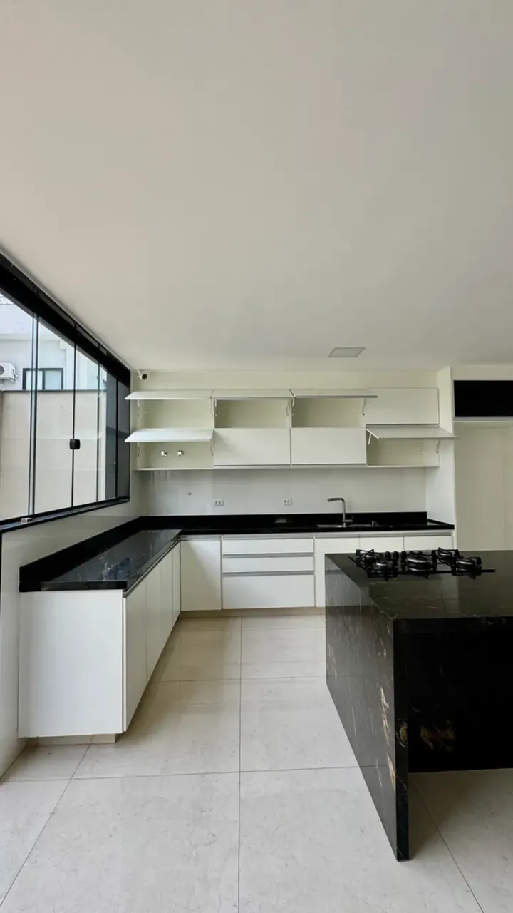 Casa com 5 quartos e cozinha integrada bem prática — photo 8