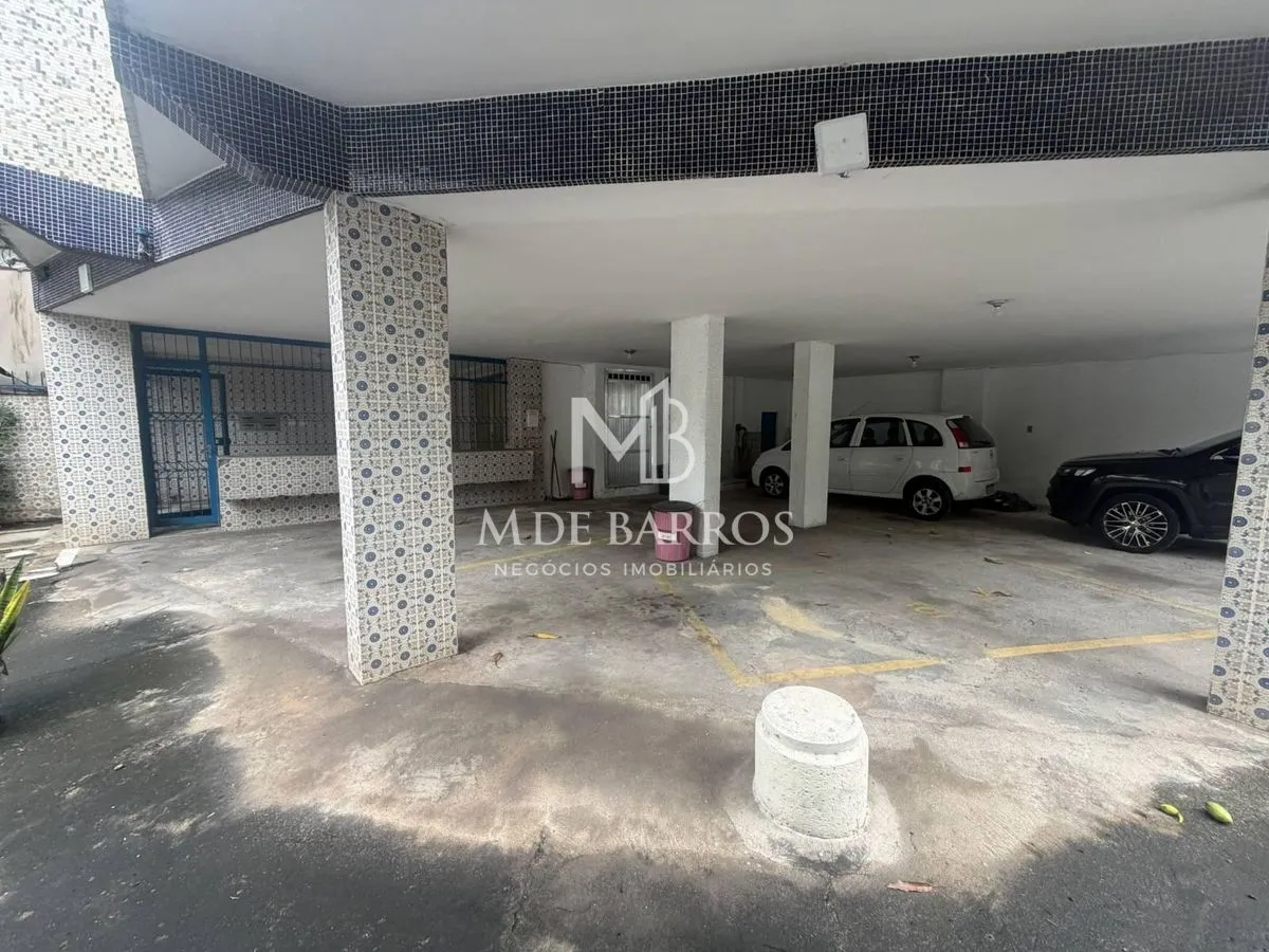 Apartamento de 2 quartos com piso de madeira ou laminado — photo 15