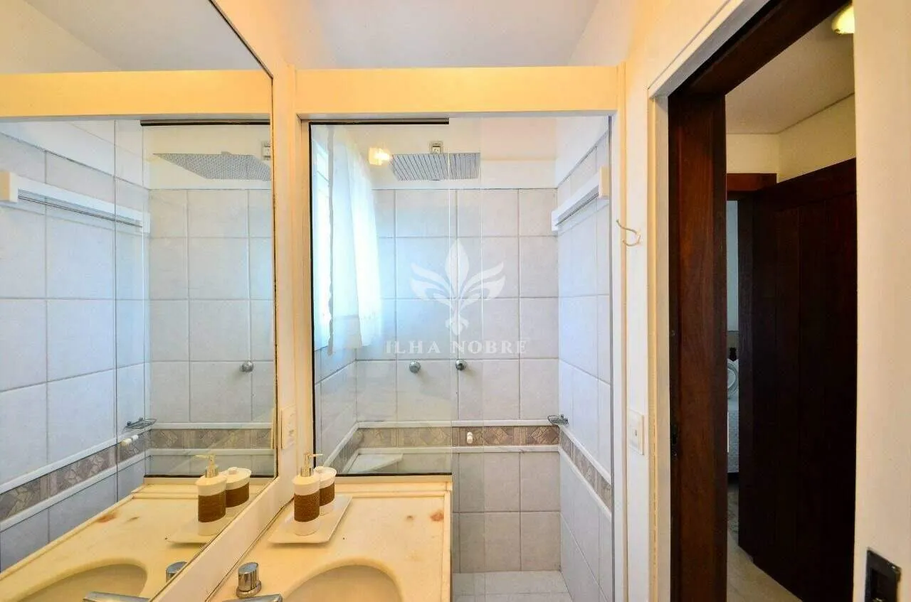 Casa mobiliada com 7 quartos e piscina ao ar livre — photo 64