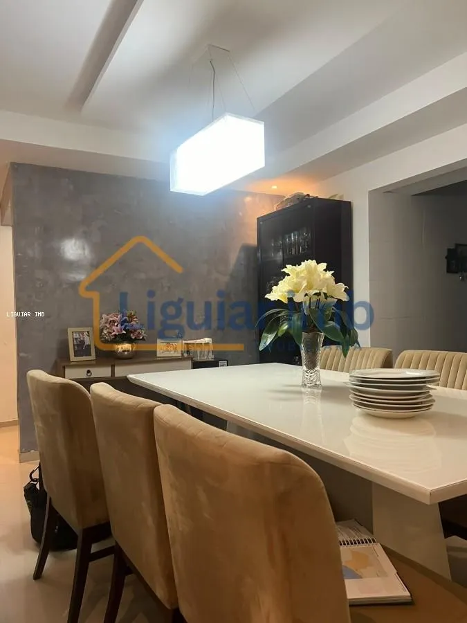 Apartamento de 3 quartos em condomínio com piscina — photo 2