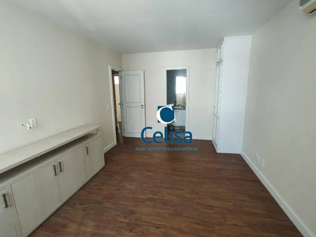 Furnished 294 m² apartment with a balcony grill — photo 31