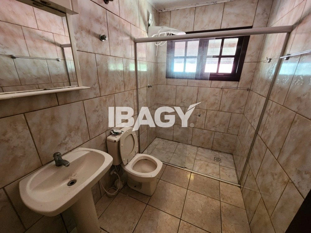 4-suite house with private BBQ space — photo 9