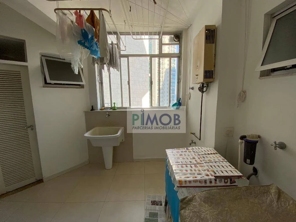 Apartamento com 4 dormitórios e 300 m² com varanda envidraçada — photo 21