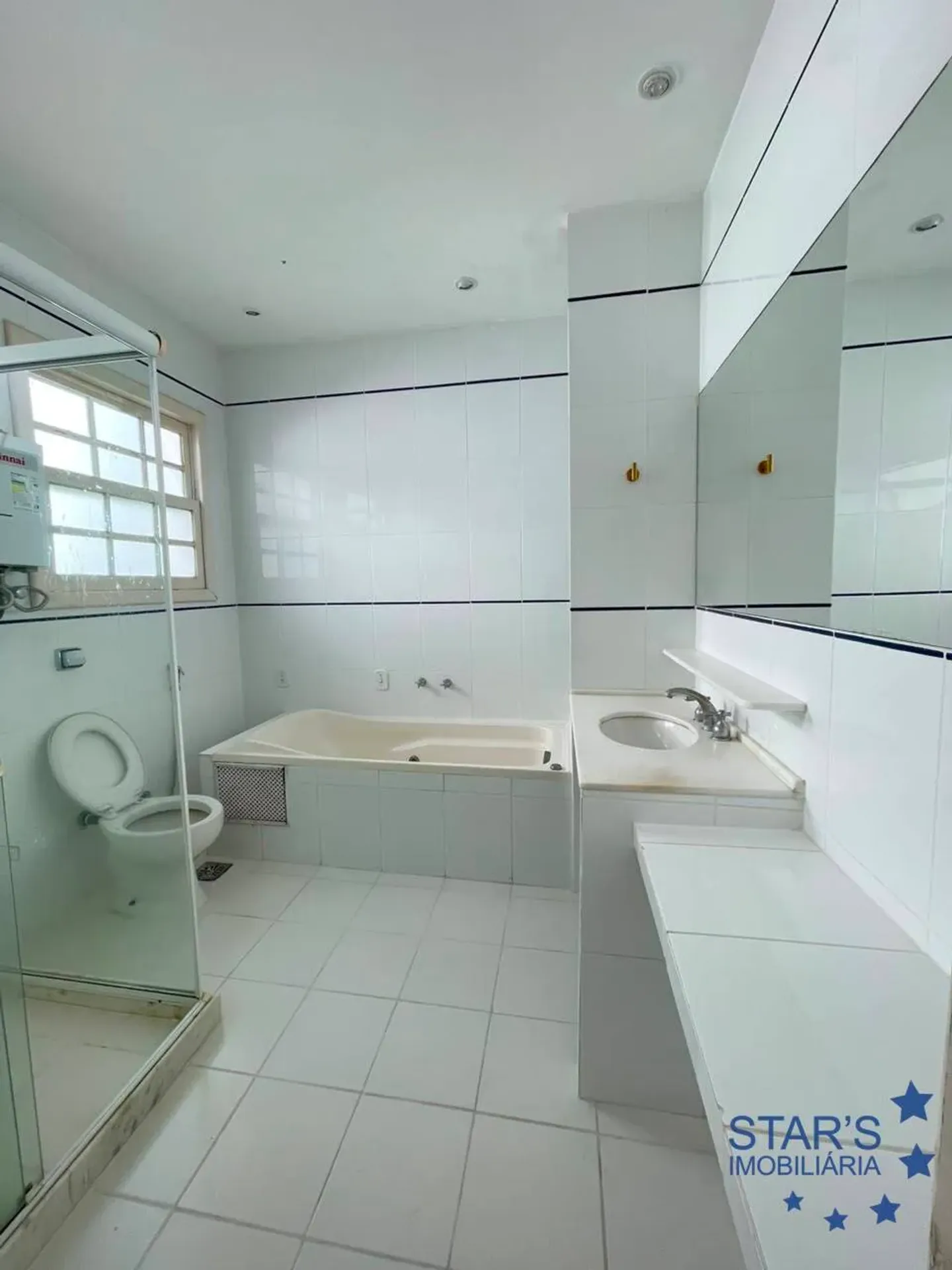 Будинок 250 м² із вікнами від підлоги до стелі — photo 8