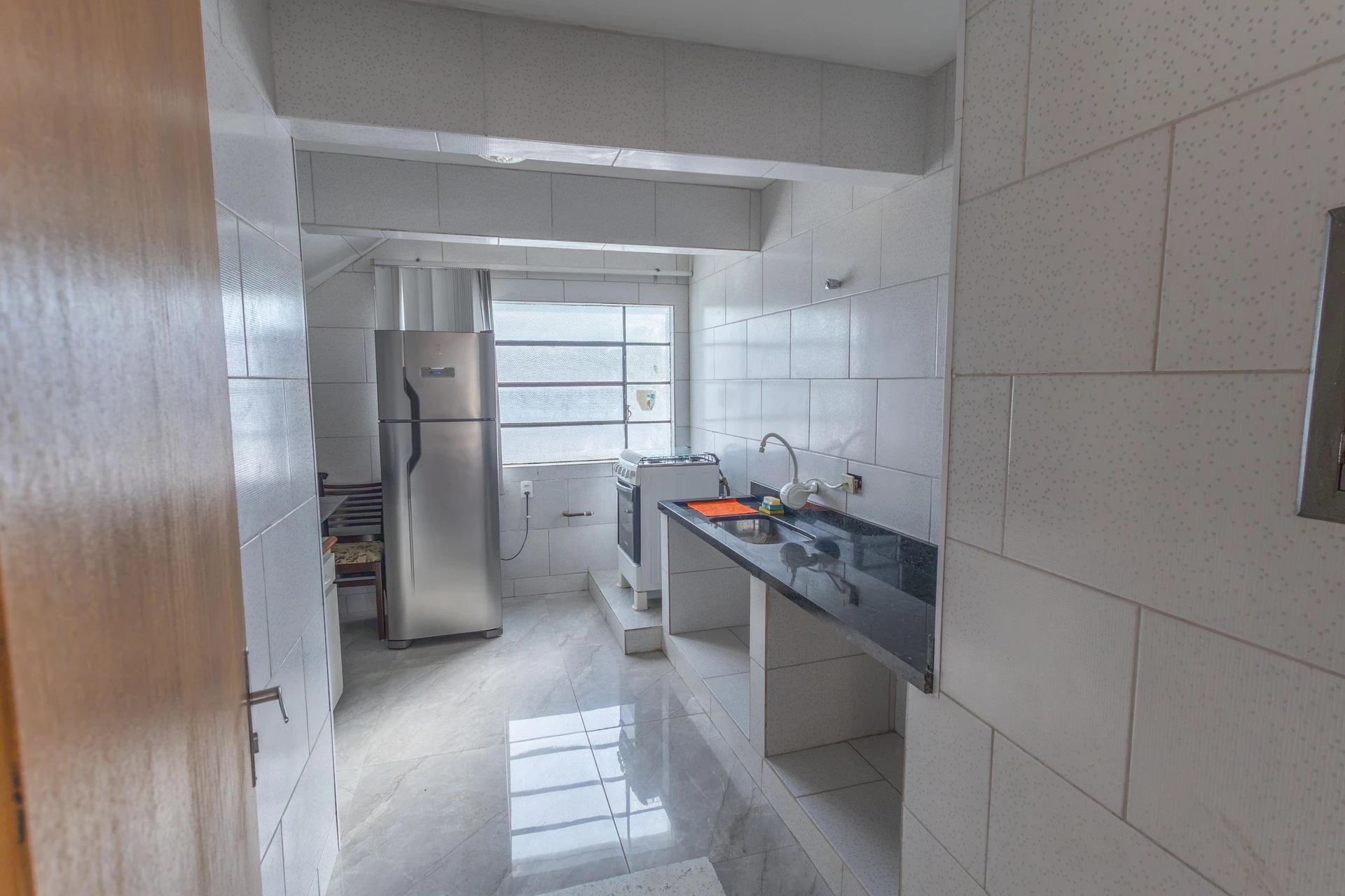 Furnished apartment, 283 m², with a glass-enclosed balcony — photo 18