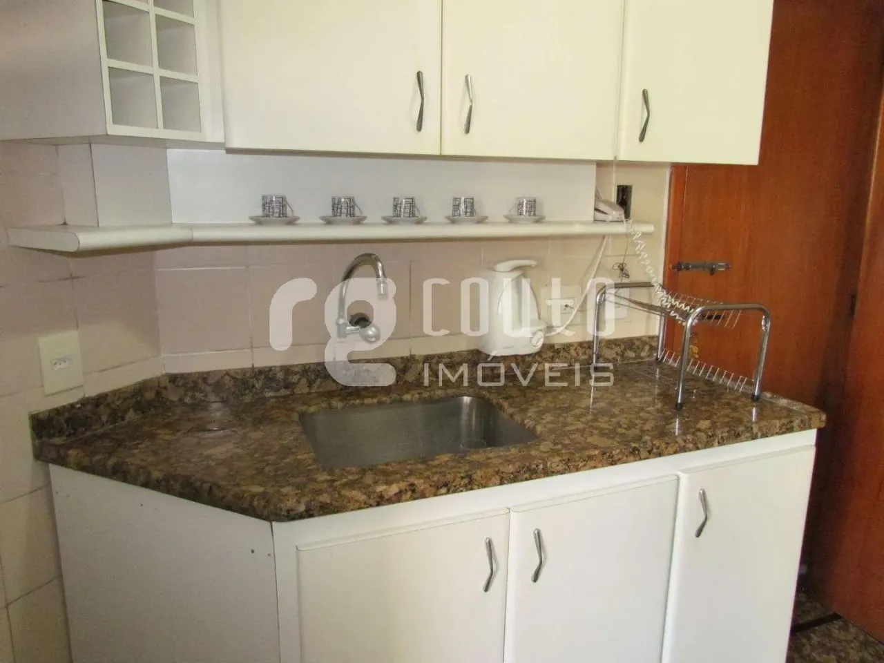 3-bedroom apartment with 1 parking space and balcony — photo 4