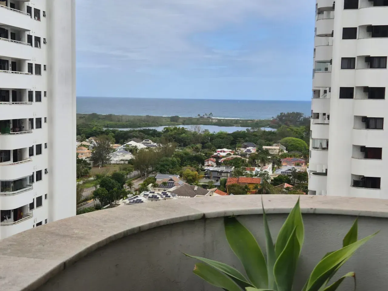 Вид на воду и 2 спальни: квартира 75 м² — photo 22