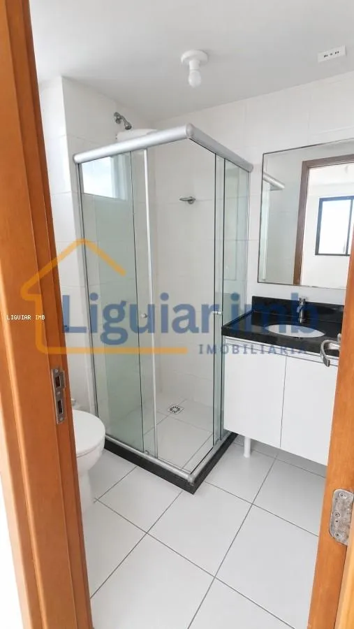 Glass-enclosed balcony in a 2-bedroom apartment, 58 m² — photo 8