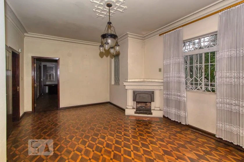 Unfurnished house with 5 bedrooms, 1 en-suite and garden