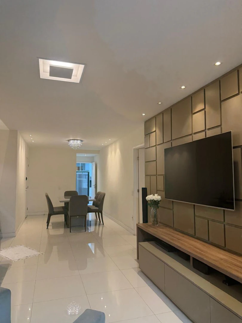 4-bedroom apartment with a water view — photo 11