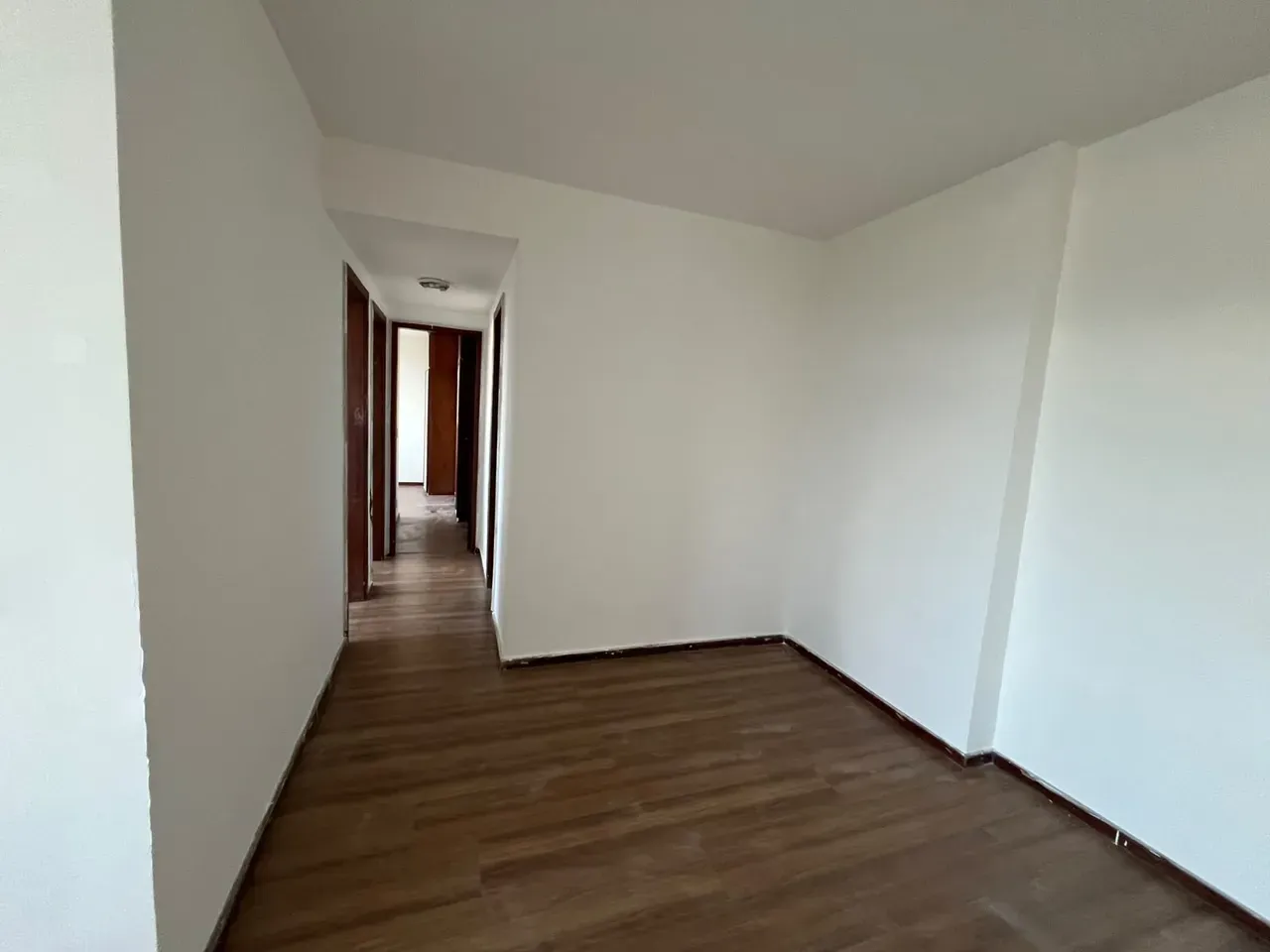 Apartment on the 10th floor with wood or laminate floors — photo 20