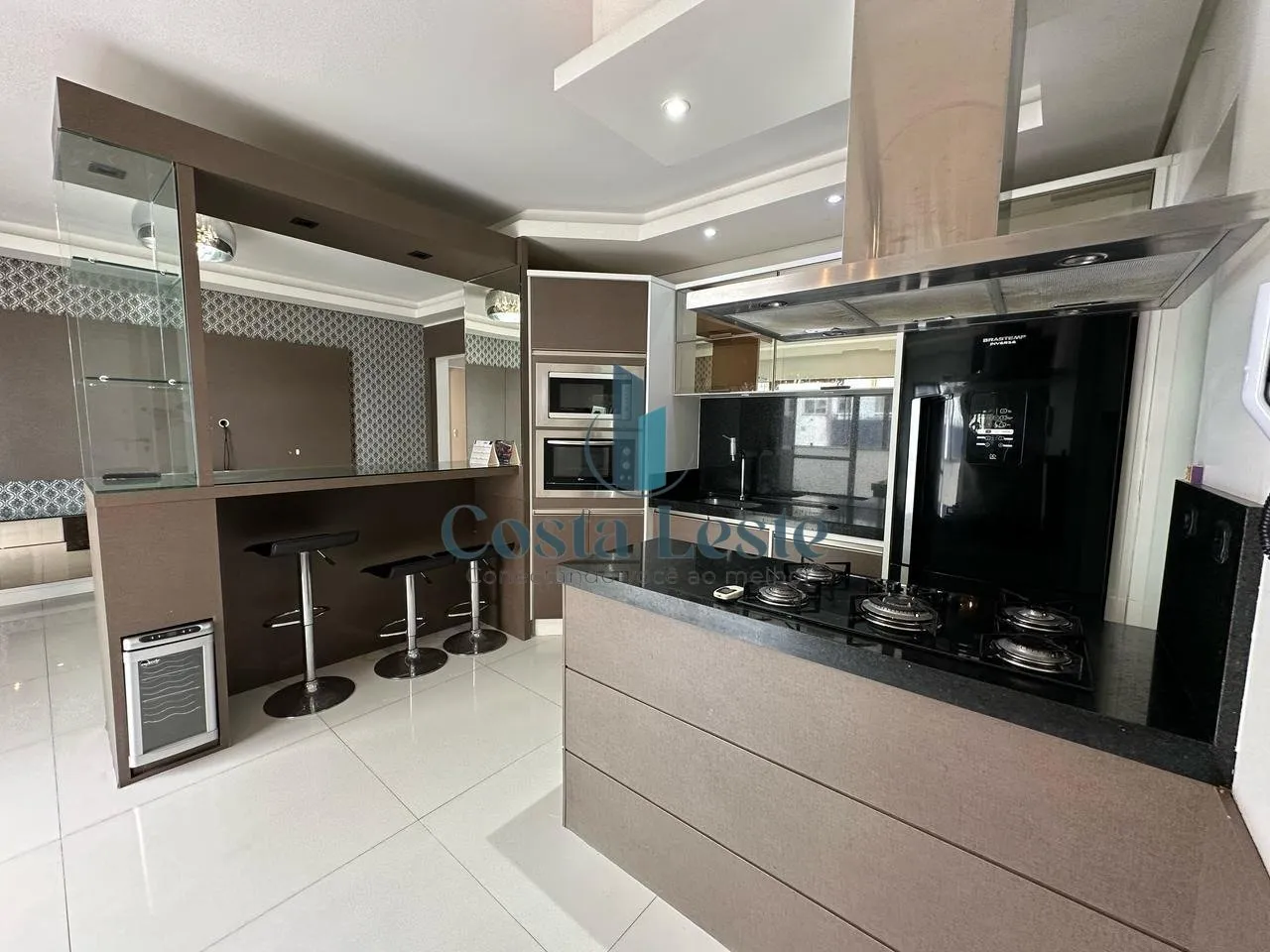 Furnished apartment, 142 m², with a grill on the balcony — photo 2