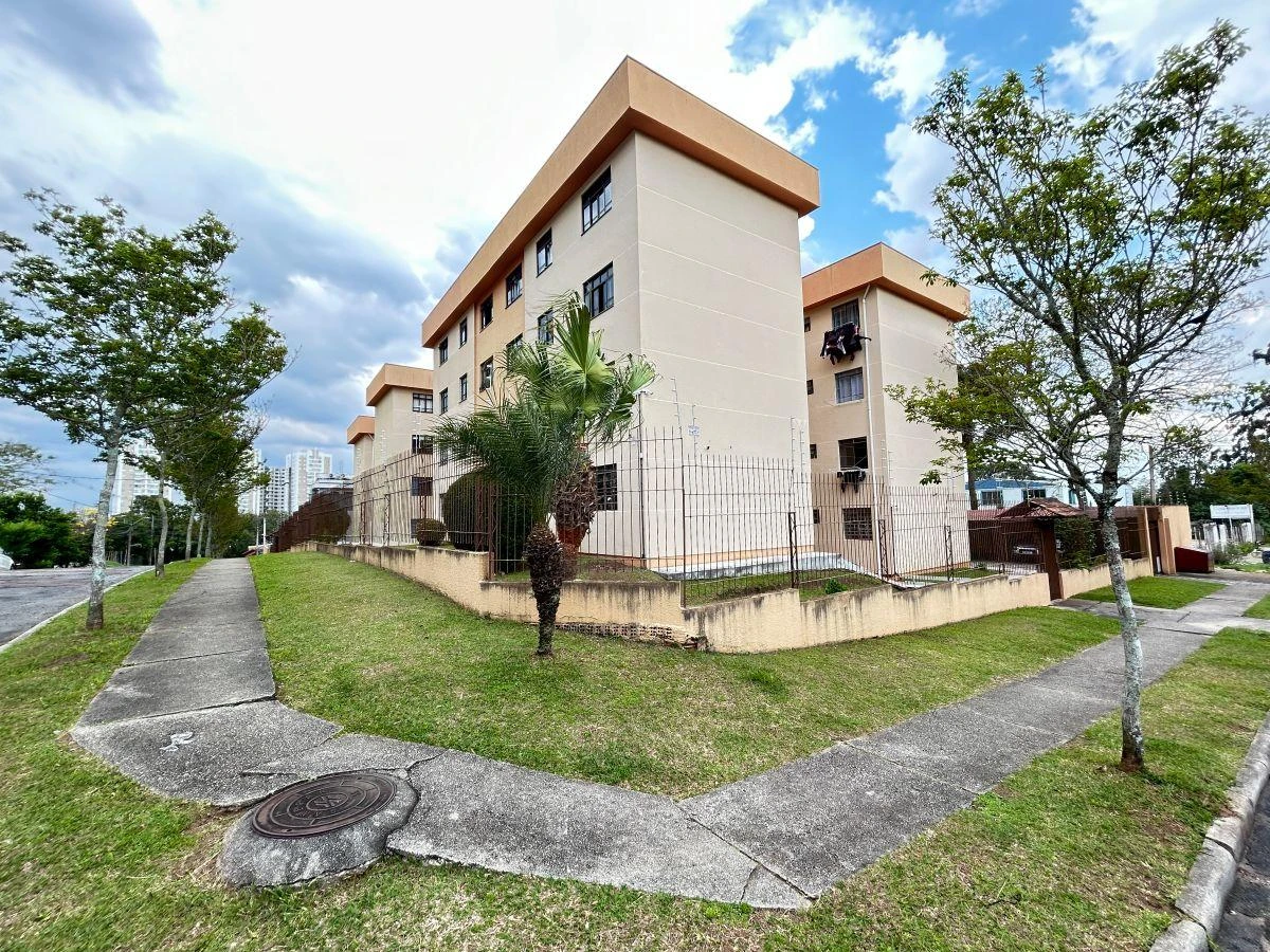 Apartamento de 3 quartos com piso de madeira ou laminado — photo 8
